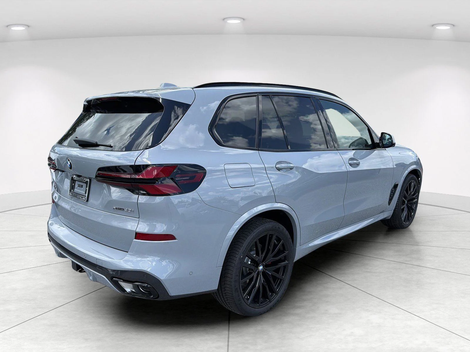 New 2026 Brooklyn Grey Metallic BMW xDrive40i image 4