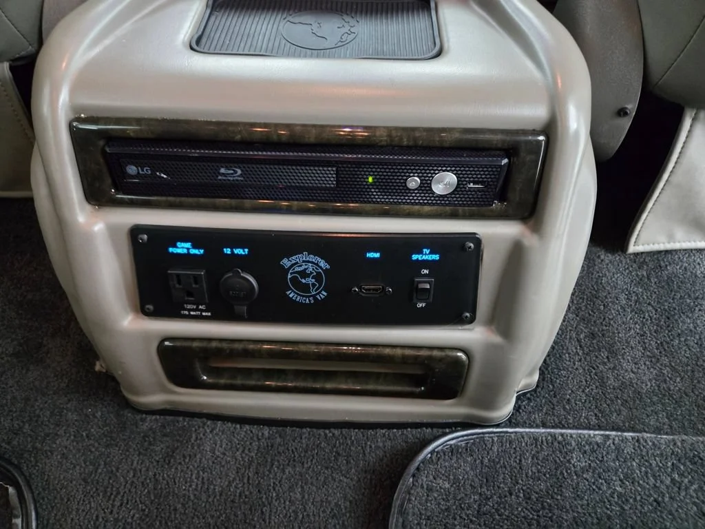 Used 2023 Special Exterior Color Chevrolet WT image 45