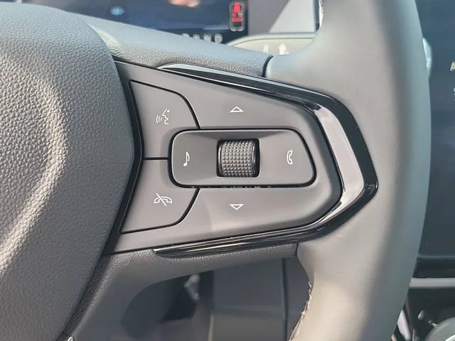 New 2027 Mosaic Black Metallic Chevrolet LT image 22