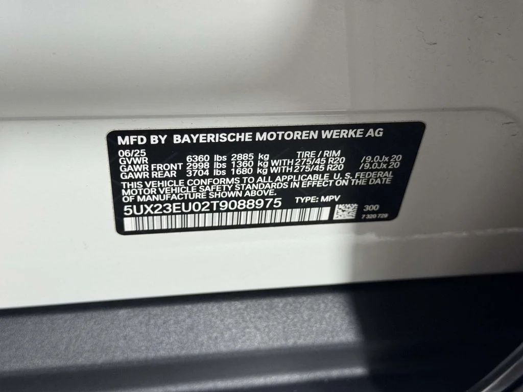 Used 2026 White BMW xDrive40i image 16