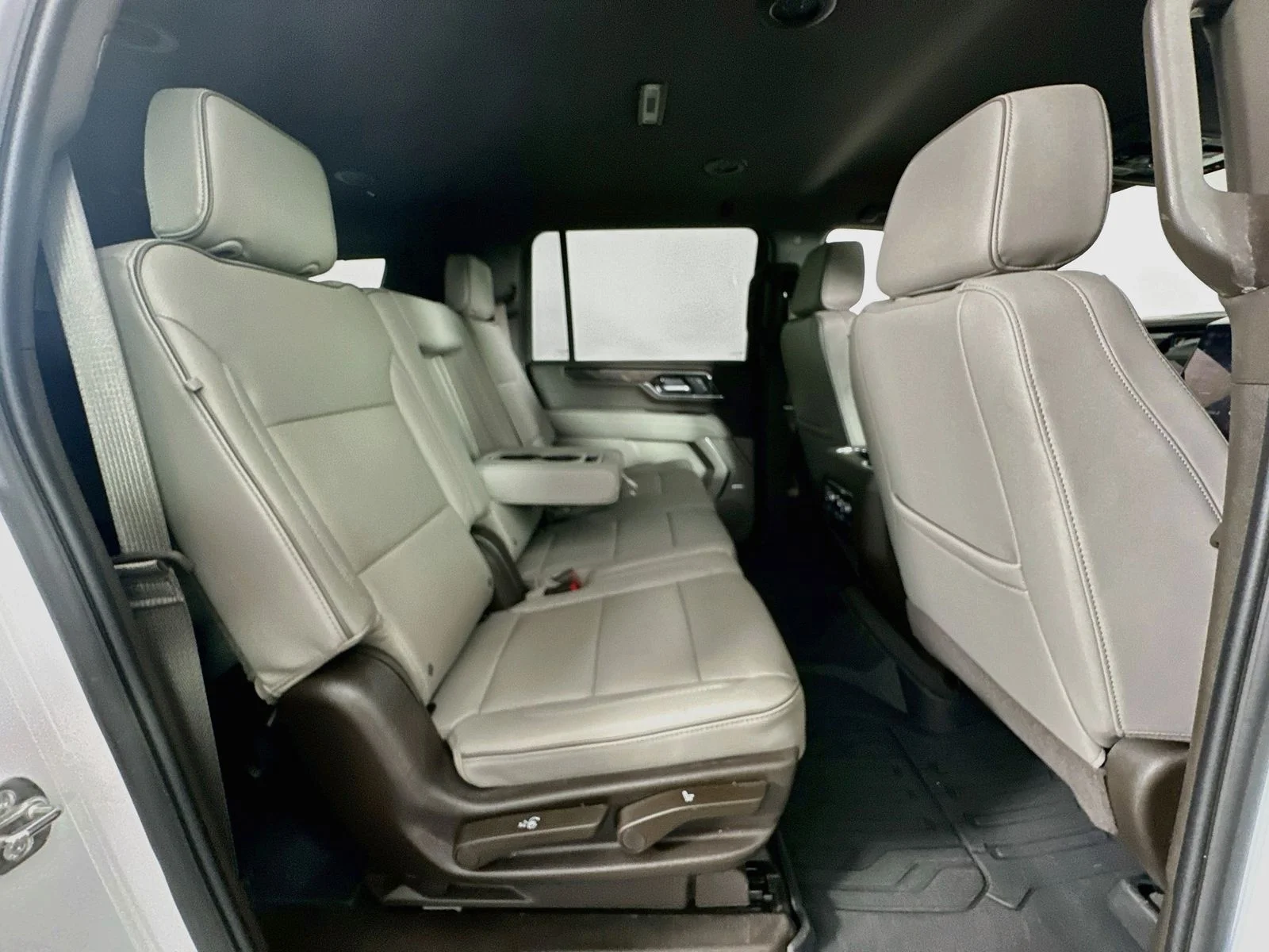 Used 2026 Summit White GMC Elevation image 30