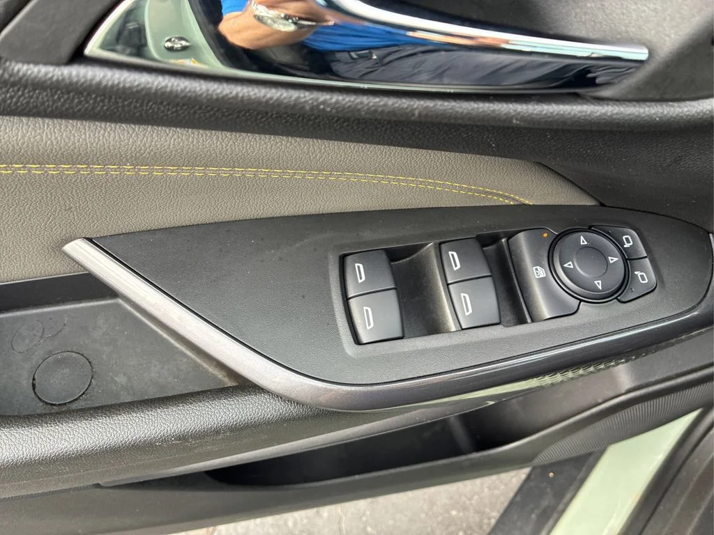 Used 2024 Green Chevrolet ACTIV image 32