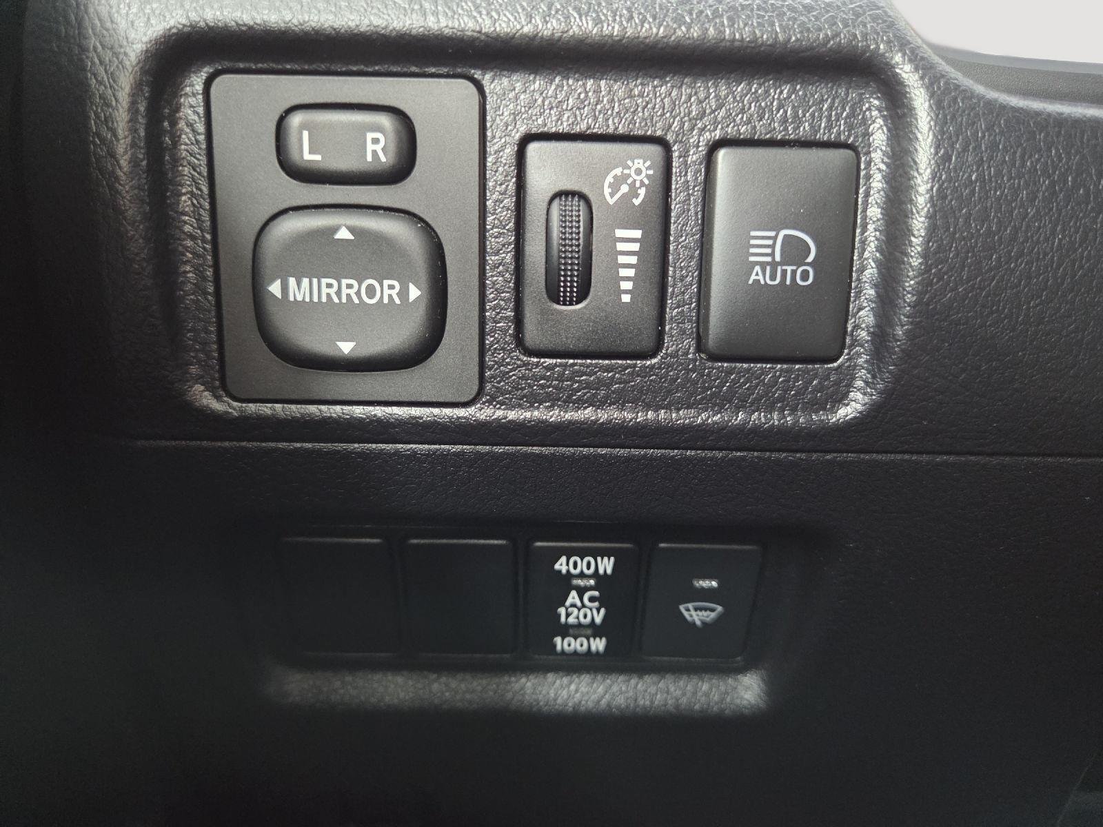 Certified Used 2023 Ice Cap Toyota SR5 image 28