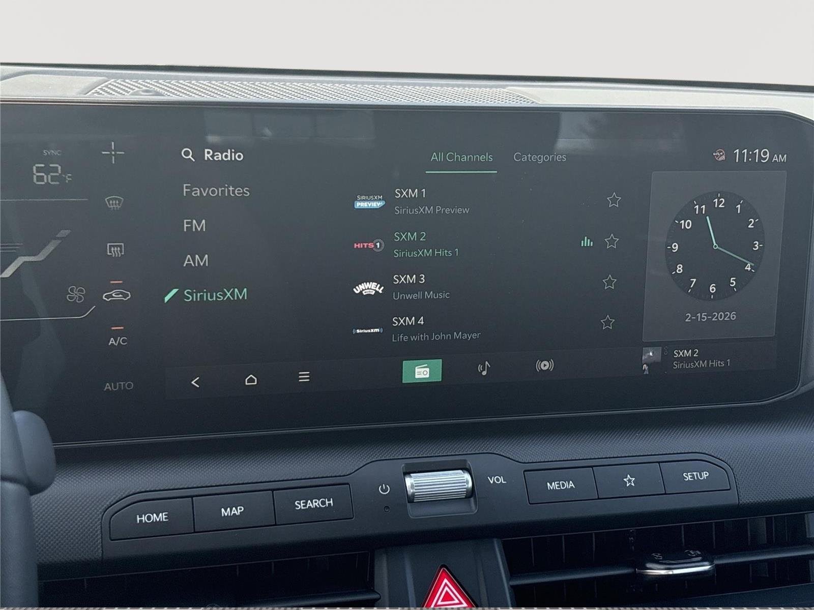 New 2025 Snow White Pearl Kia EX image 18
