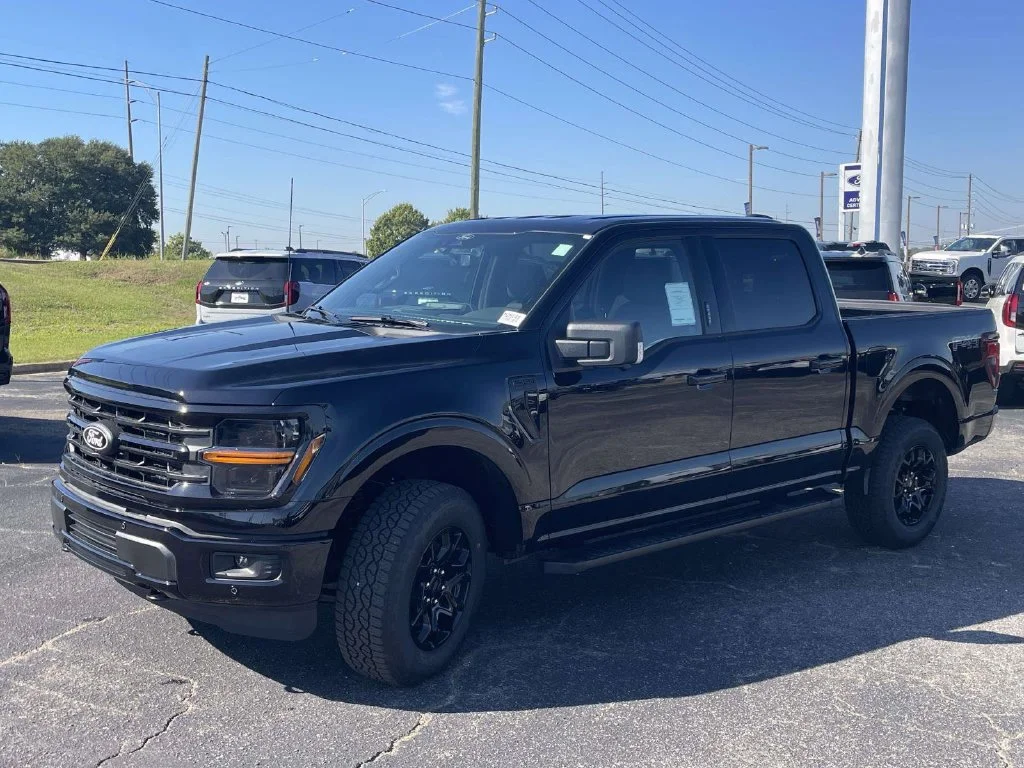 New 2026 Black Ford XLT image 7