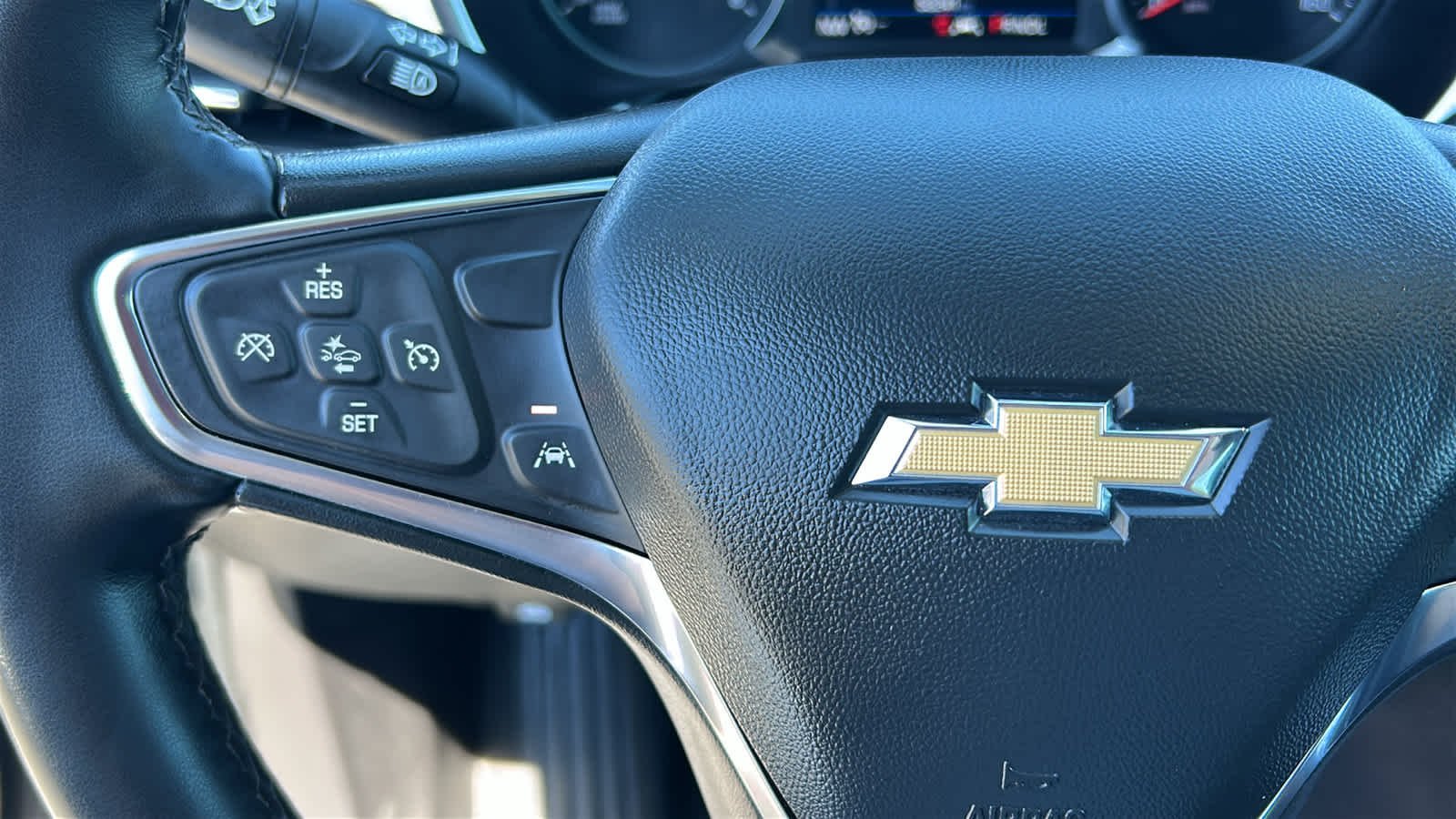 Used 2024 Mosaic Black Metallic Chevrolet LT image 19