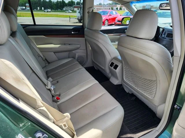 Used 2014 Green Subaru 2.5i image 22
