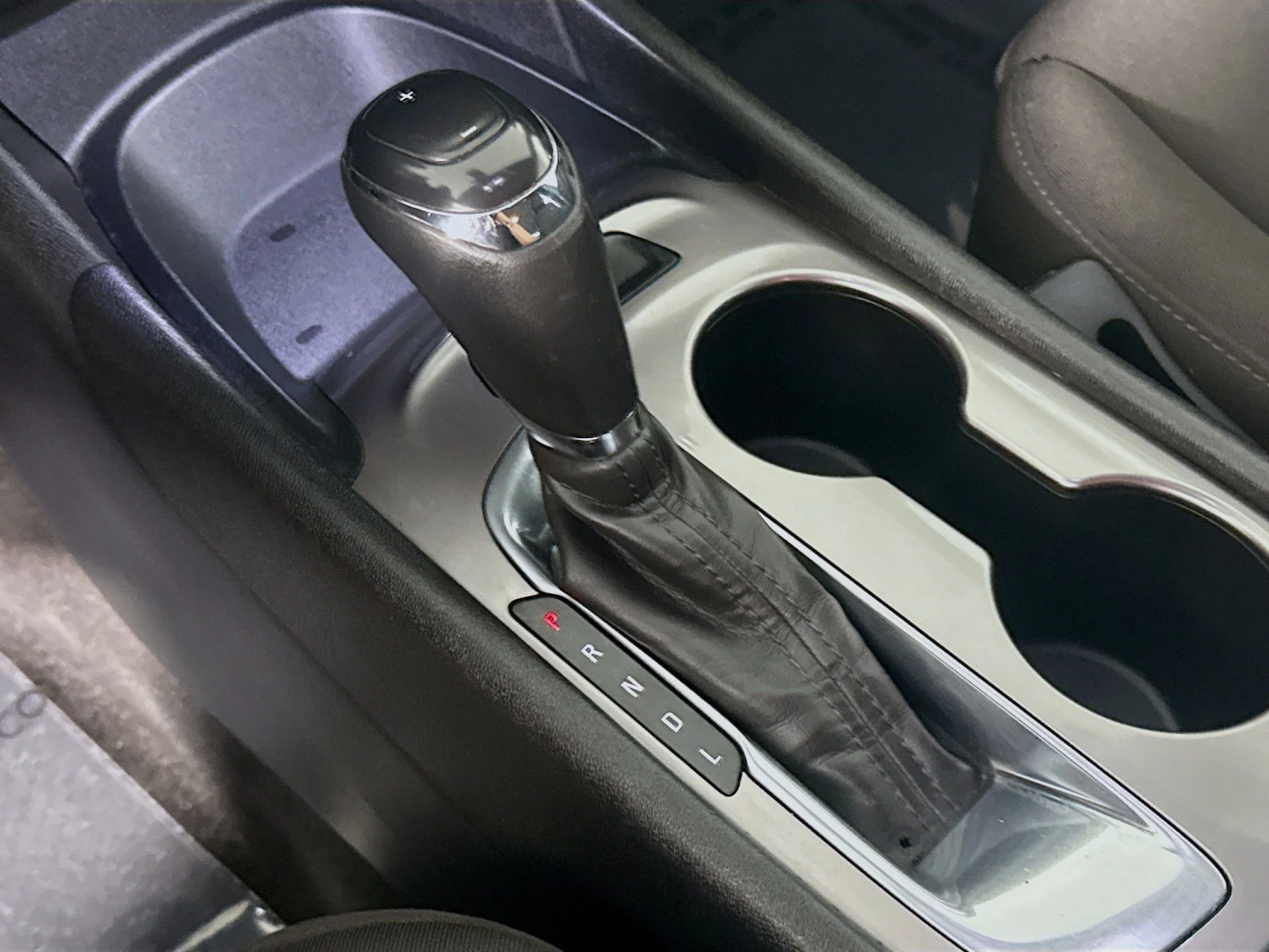 Used 2019 Summit White Chevrolet LS image 16