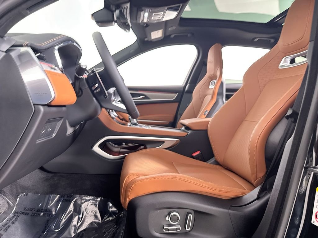 2026 Jaguar F-Pace R-Dynamic S - Photo 11