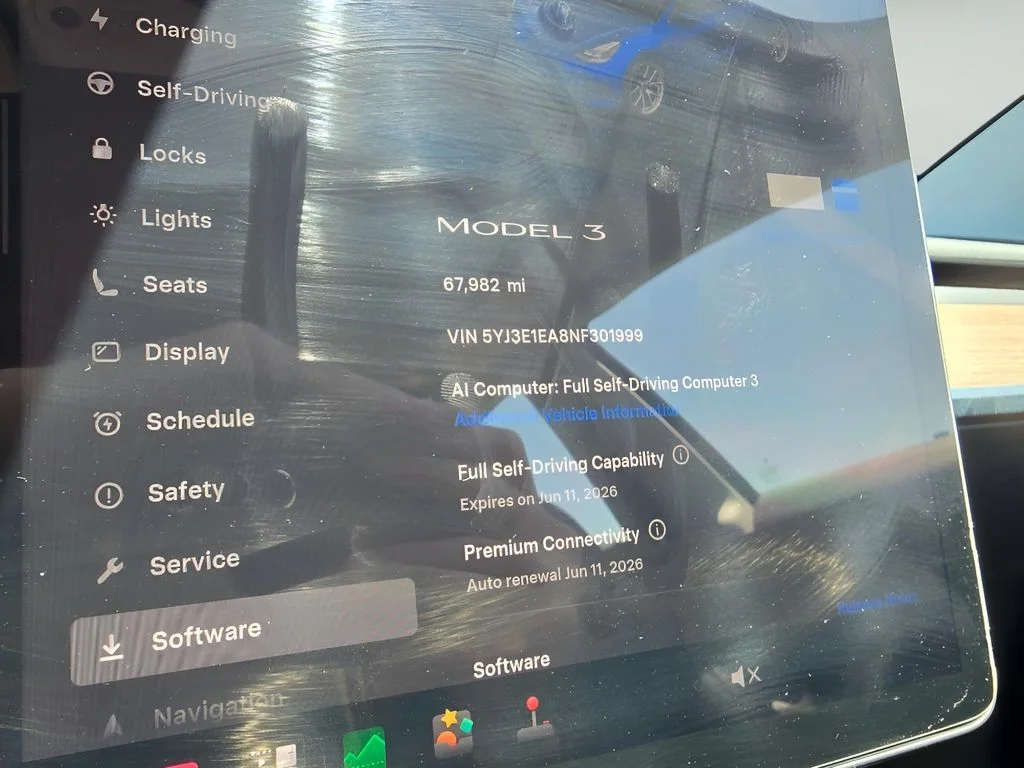 Used 2022 Deep Blue Metallic Tesla Base image 21