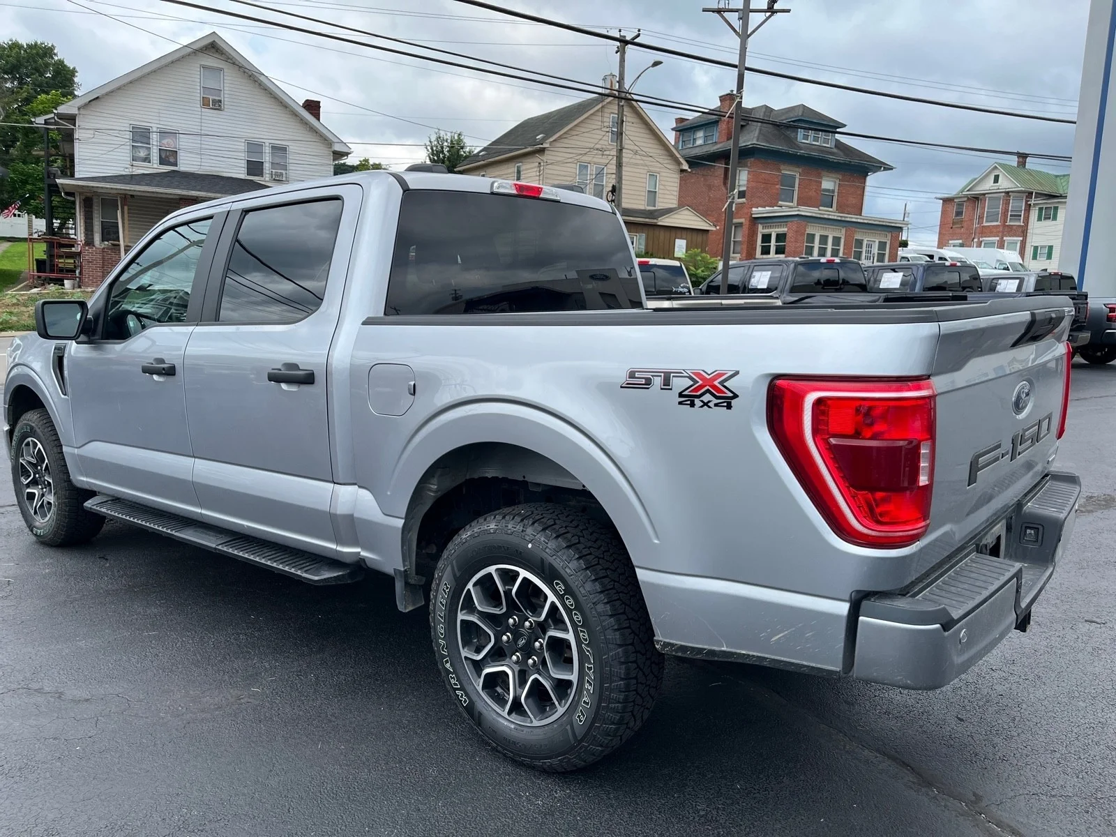 Used 2023 Iconic Silver Metallic Ford XL image 2