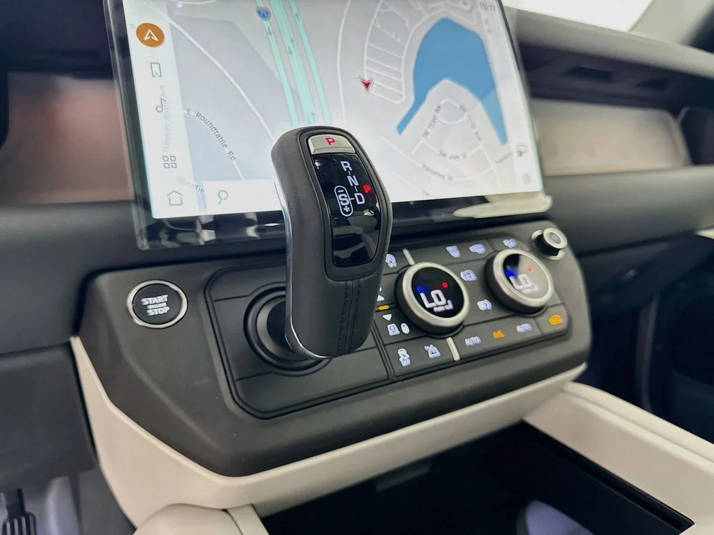 New 2026 Borasco Grey Land Rover X-Dynamic SE image 17