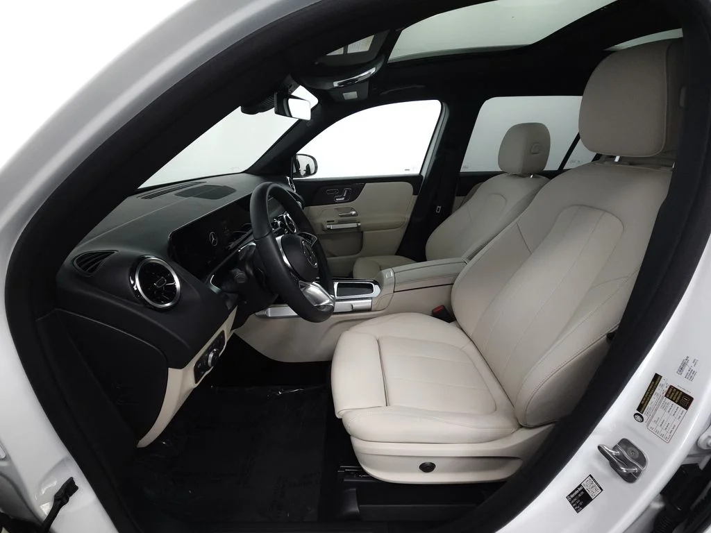 Certified Used 2026 Polar White Mercedes-Benz GLB 250 image 7