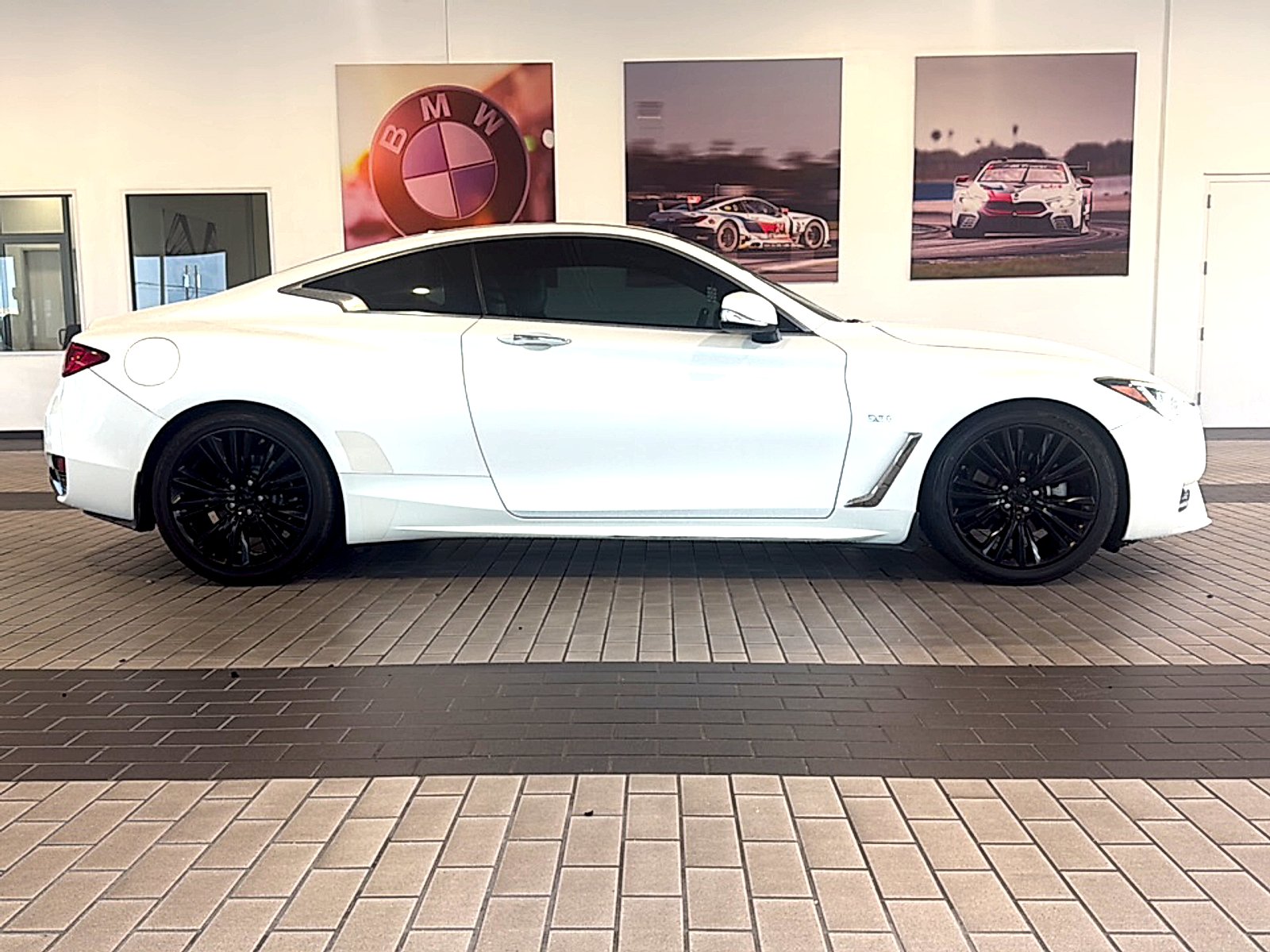 Used 2018 Majestic White INFINITI 3.0t LUXE image 5