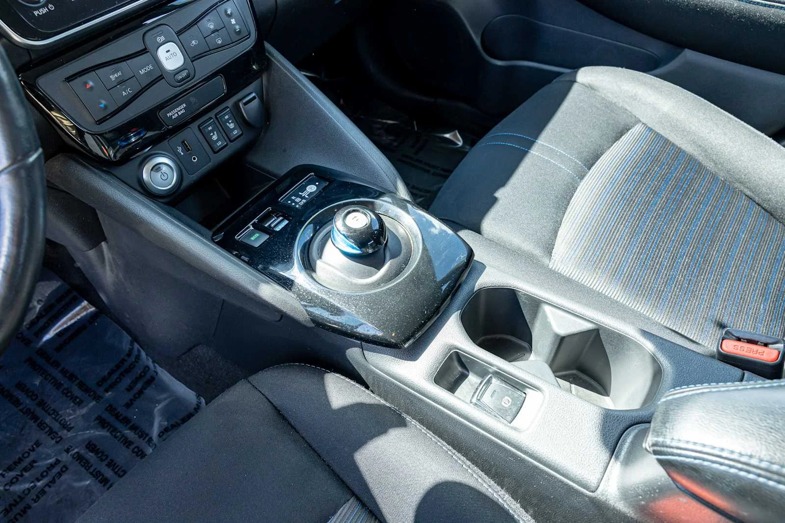 Used 2018 Silver Nissan SV image 22
