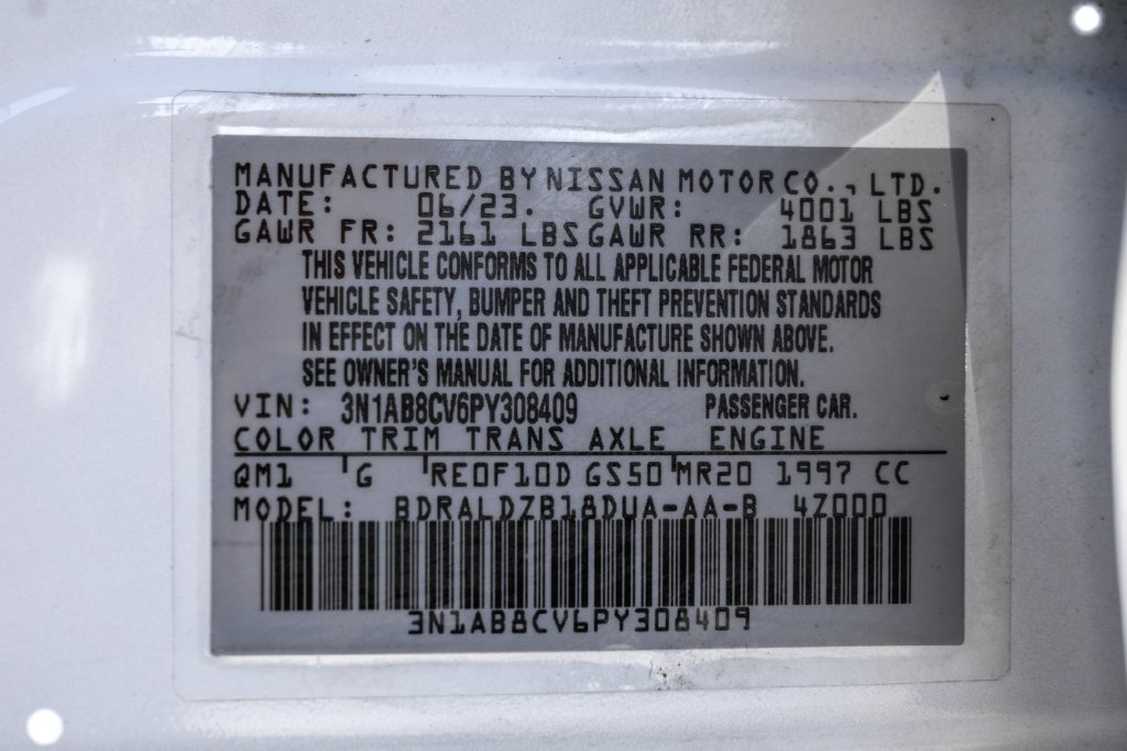 Used 2023 White Nissan SV image 36