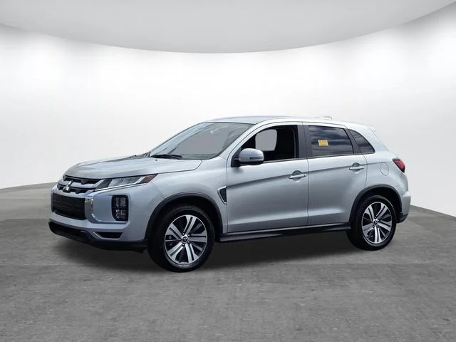 Certified Used 2024 Alloy Silver Metallic Mitsubishi 2.0 S image 7