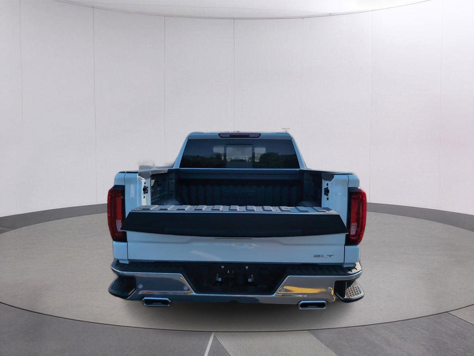 New 2026 Summit White GMC SLT image 5