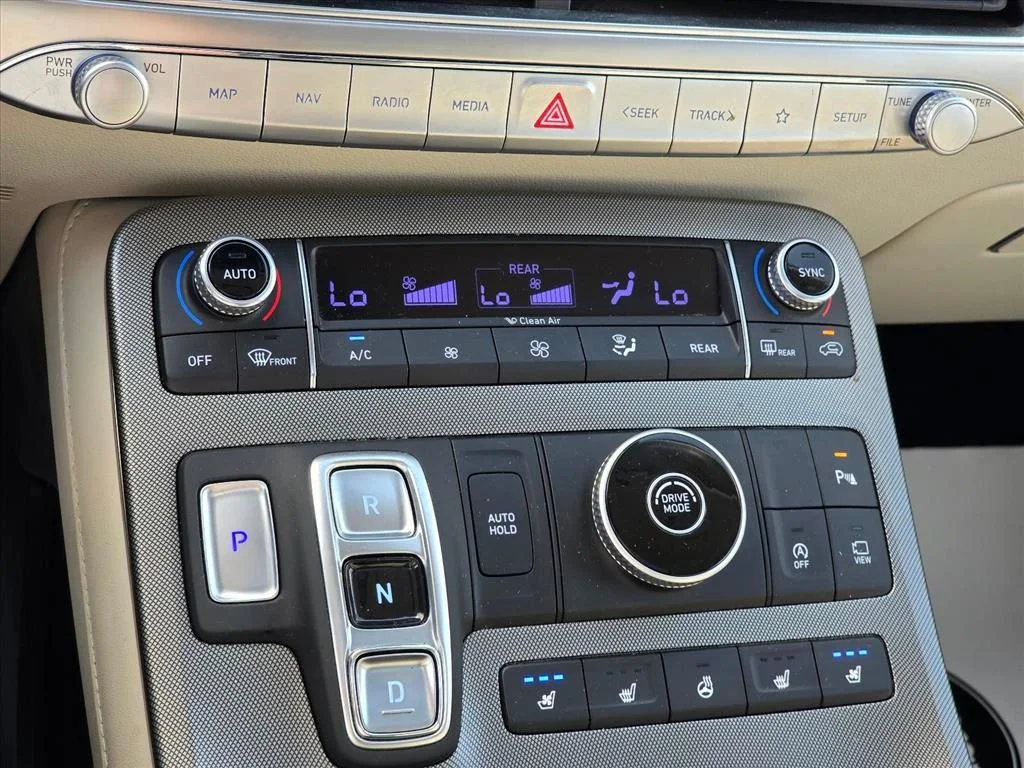 Used 2020 White Hyundai Limited image 20