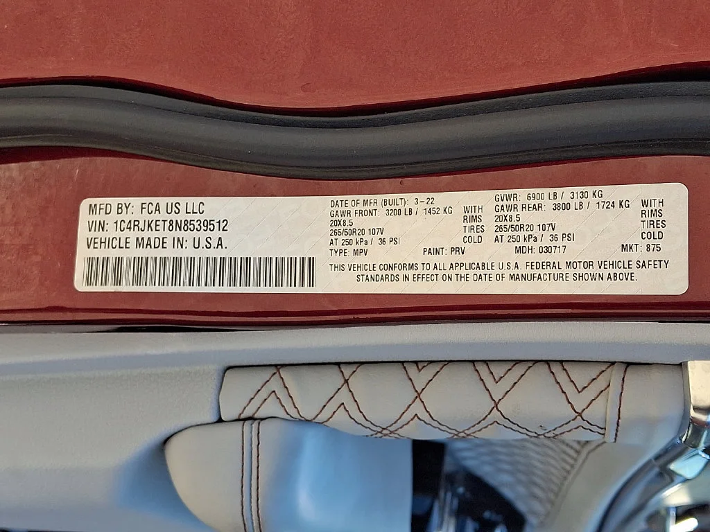 Used 2022 Velvet Red Pearlcoat Jeep Summit image 28