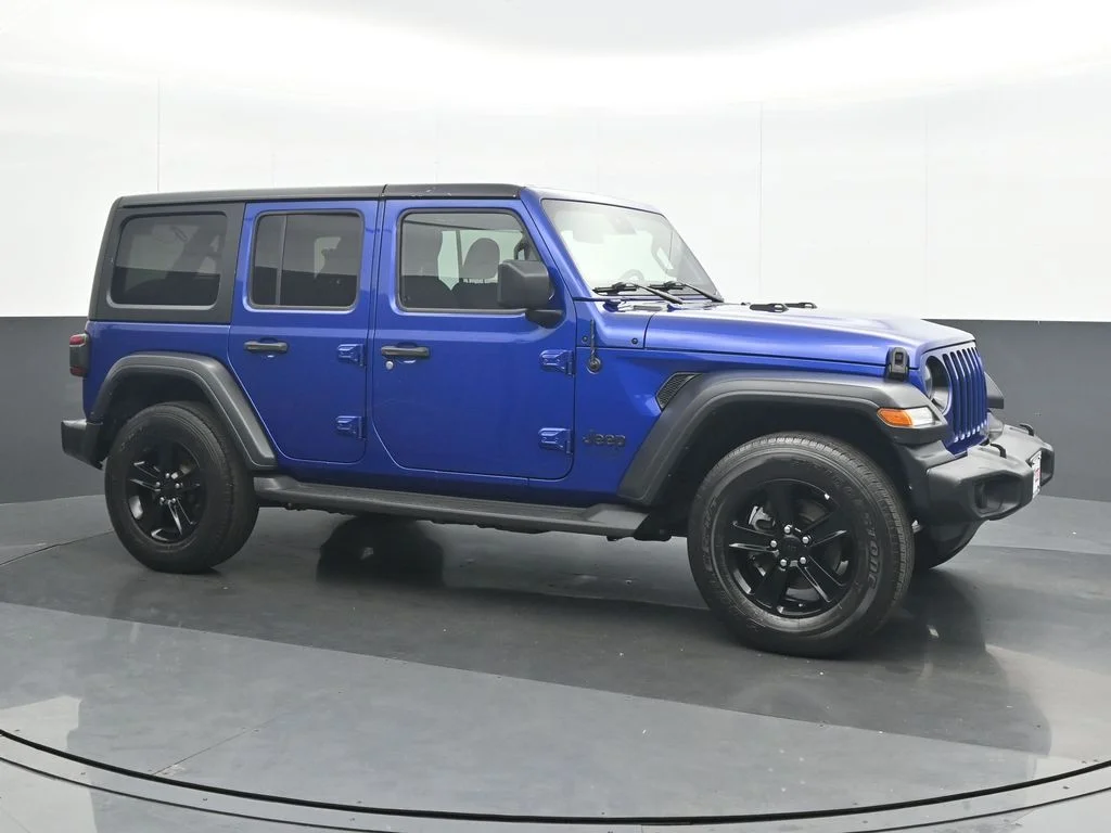 Used 2020 Blue Jeep Unlimited Sport Altitude image 8