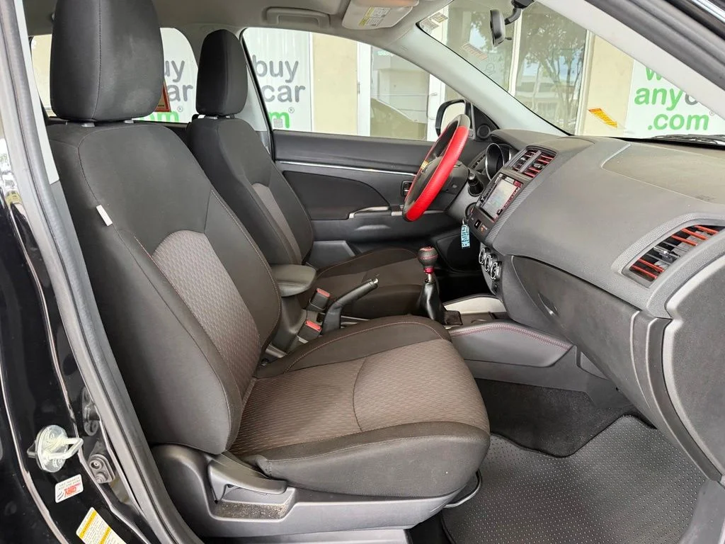 Used 2019 Black Mitsubishi 2.0 SP image 19