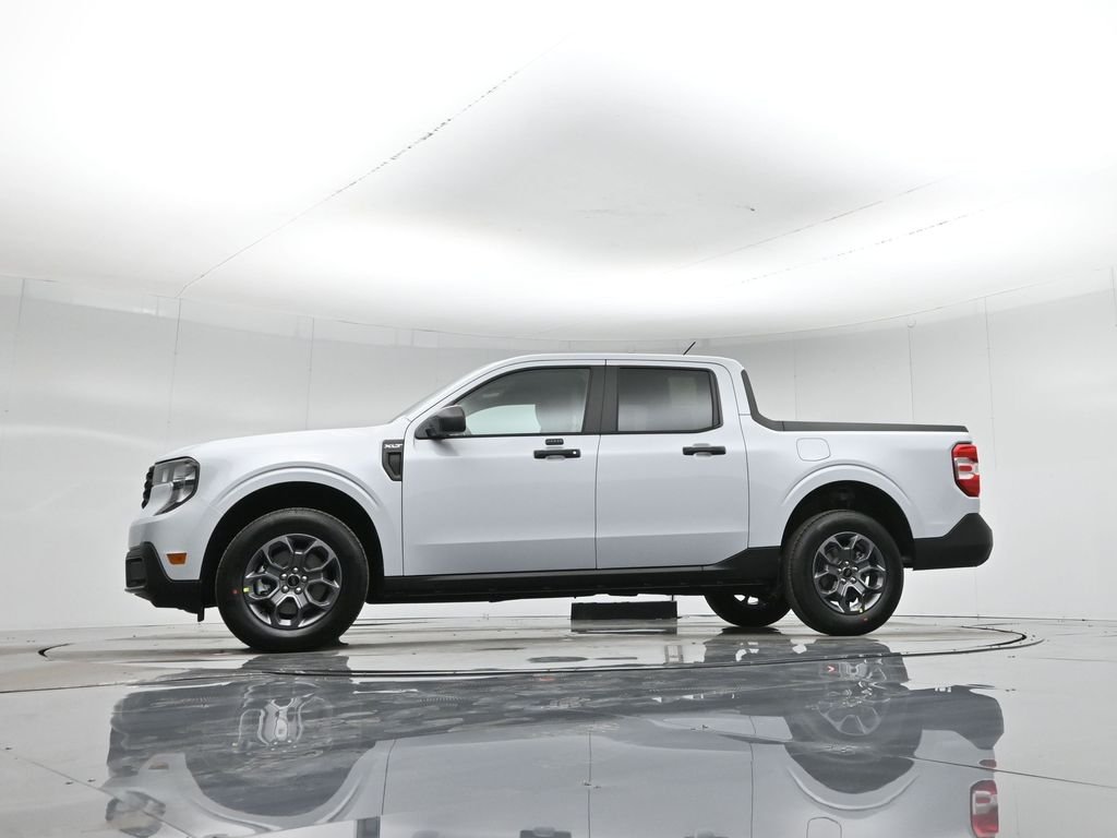 New 2026 Space White Metallic Ford XLT image 49