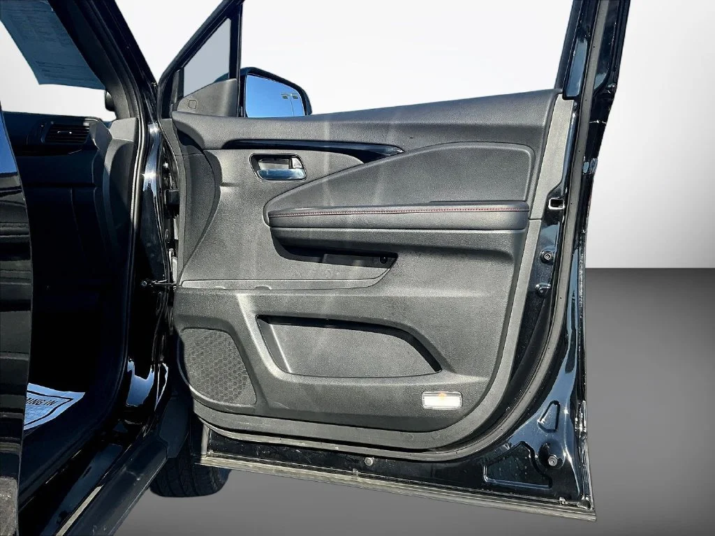 Used 2024 Crystal Black Pearl Honda Black Edition image 29
