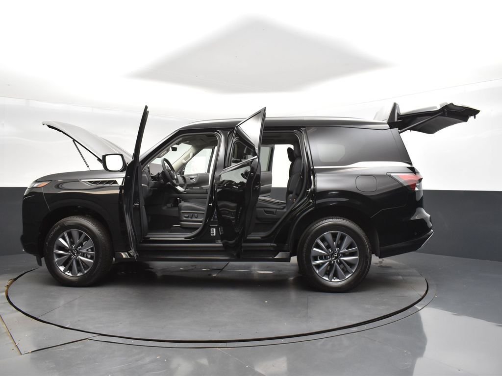 Used 2025 Black INFINITI PURE image 50