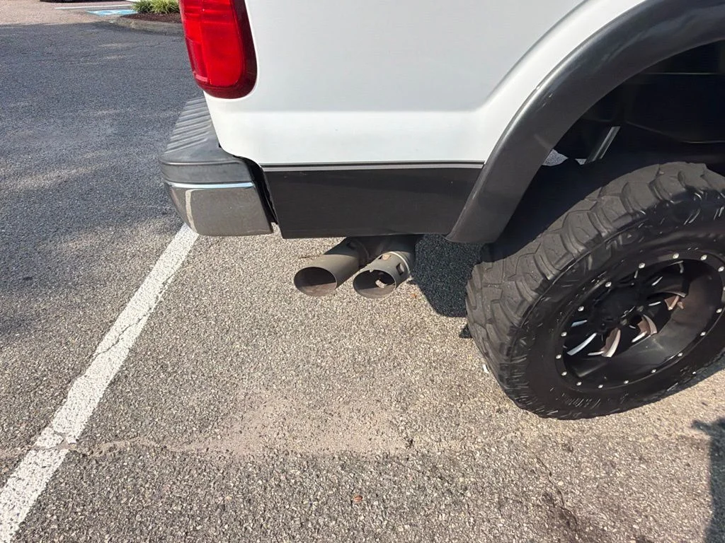 Used 2015 White Ford Lariat image 9