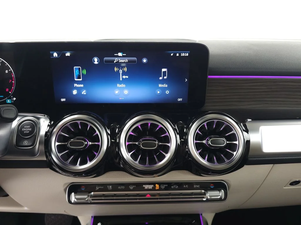 New 2026 Polar White Mercedes-Benz GLB 250 image 15
