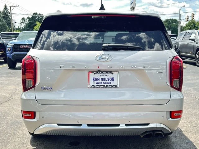Used 2021 Silver Hyundai Calligraphy image 8