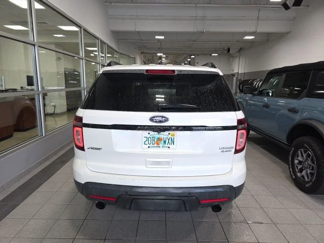 Used 2014 White Ford Sport image 4