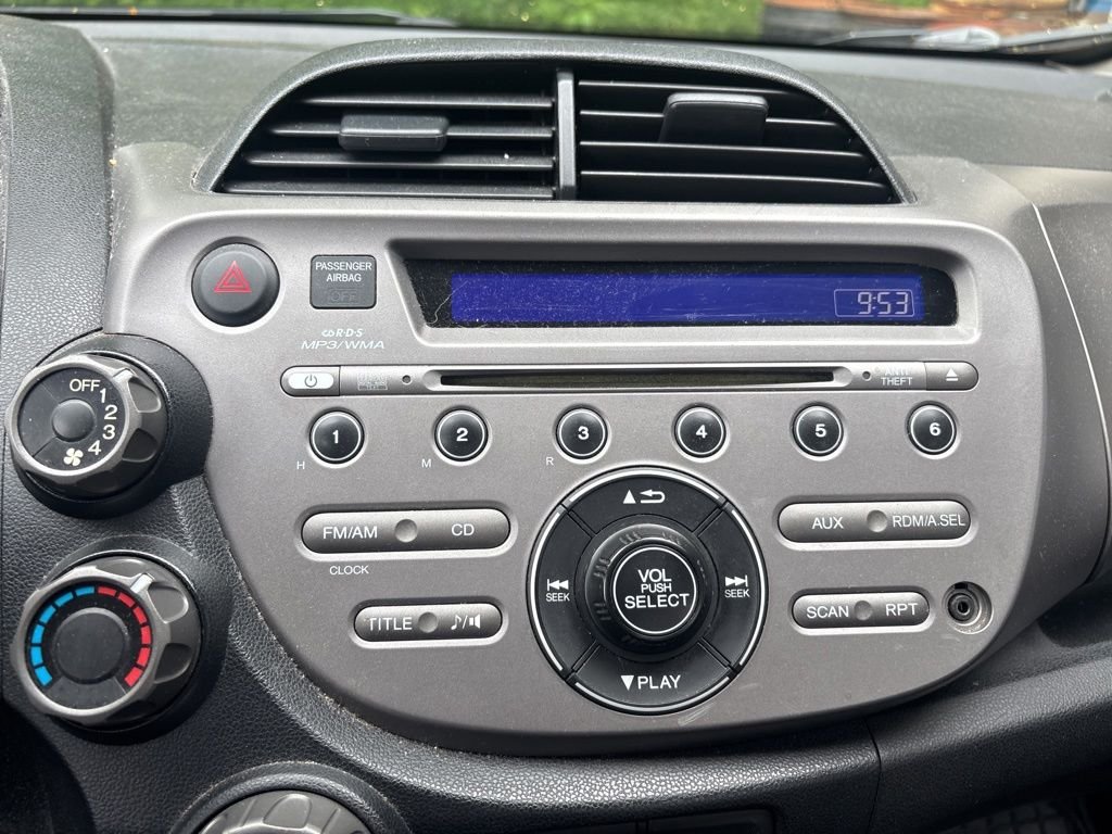 Used 2013  Honda Base image 5