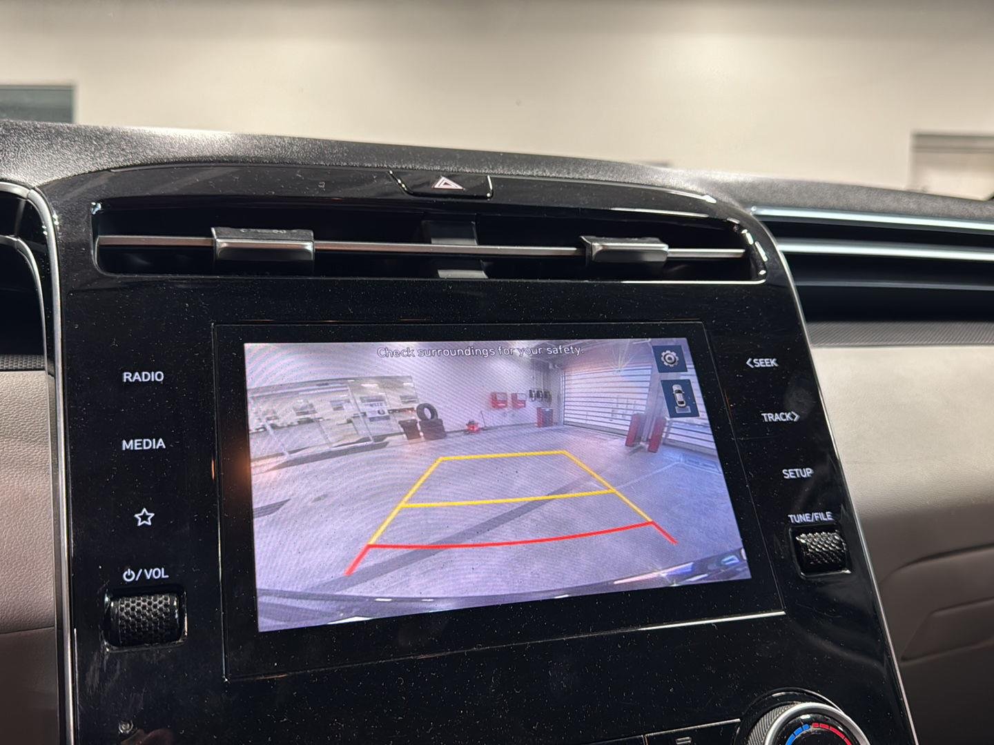 Used 2022 Phantom Black Hyundai SEL image 6