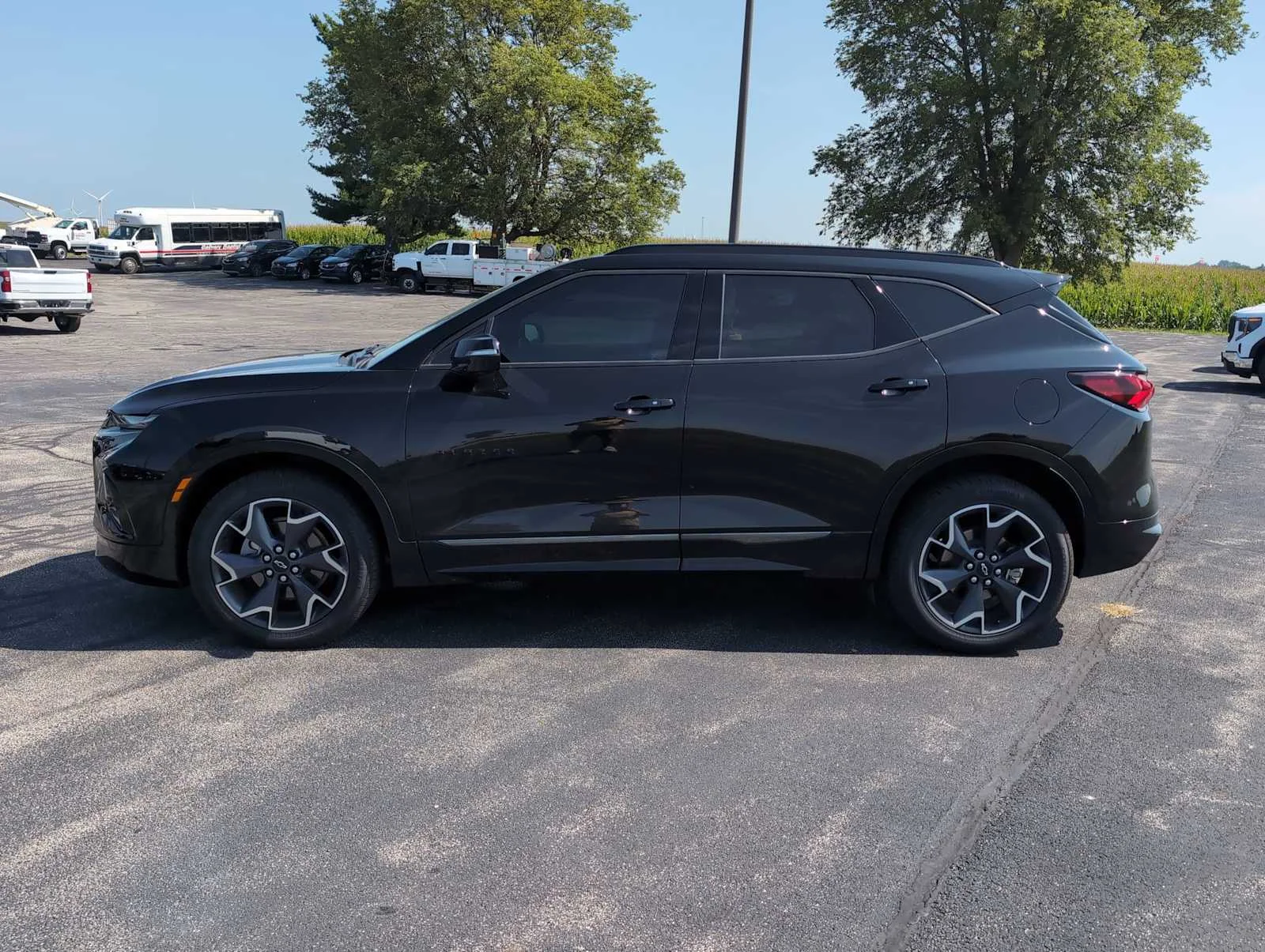 Used 2020 BLACK Chevrolet RS image 10