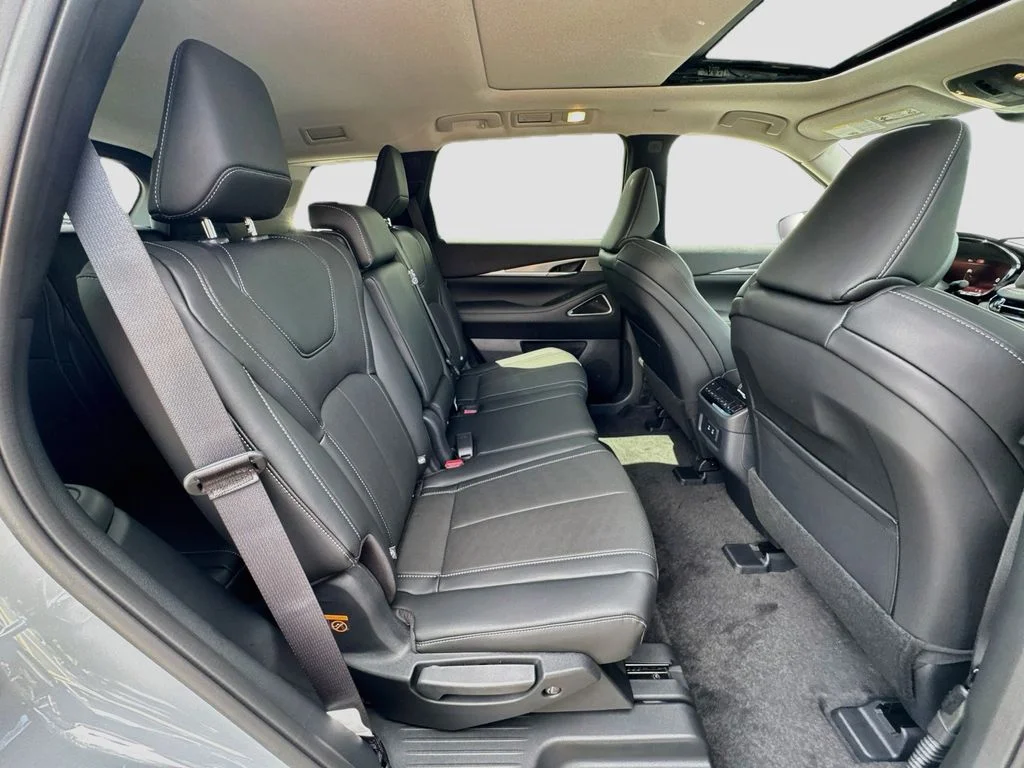 New 2027 HARBOR GRAY INFINITI Luxe FWD image 30