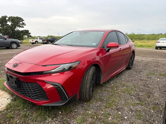 2025 Toyota Camry SE