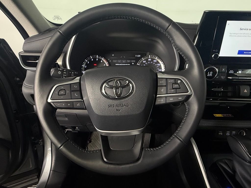 Used 2026 Heavy Metal Toyota XLE image 13