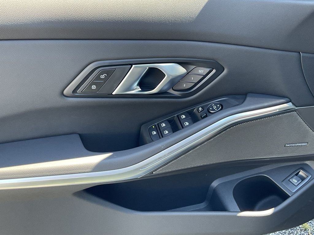 New 2026 Black Sapphire Metallic BMW 330i image 16