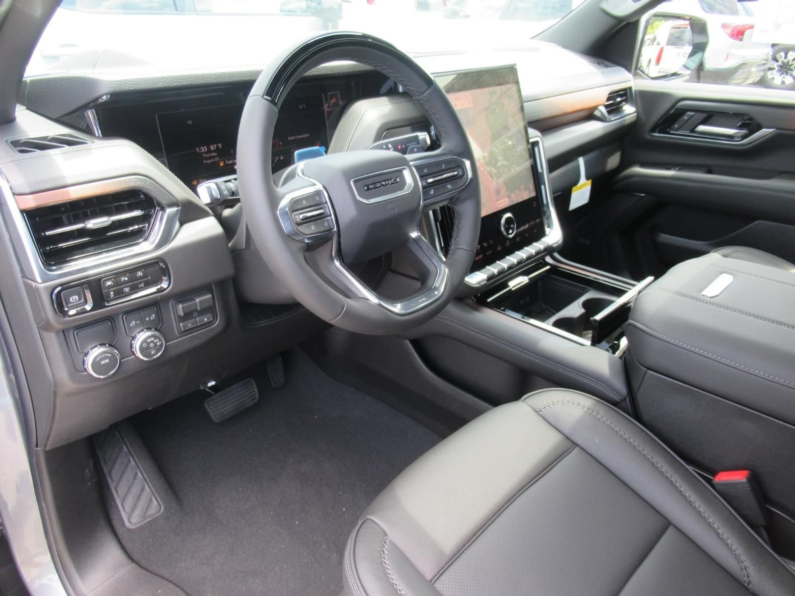 2026 GMC Yukon Denali - Photo 21