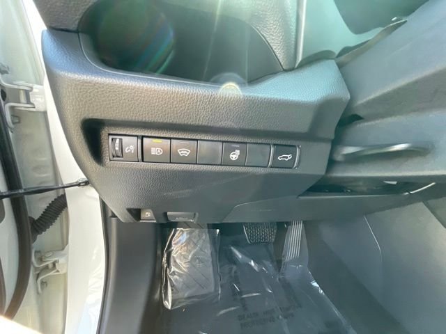 Used 2023 Ice Cap Toyota XLE image 17