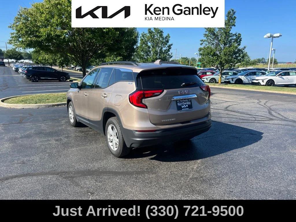 Used 2018 Brown GMC SLE image 7