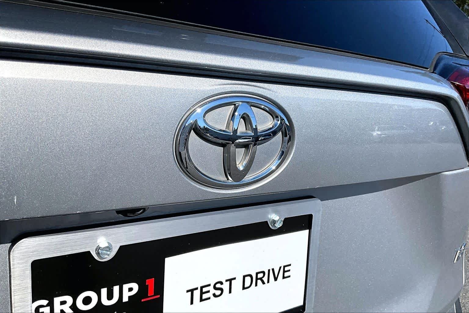Used 2020 Silver Sky Metallic Toyota LE image 31