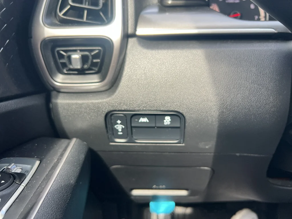 Used 2022 Sapphire Blue Kia S image 12