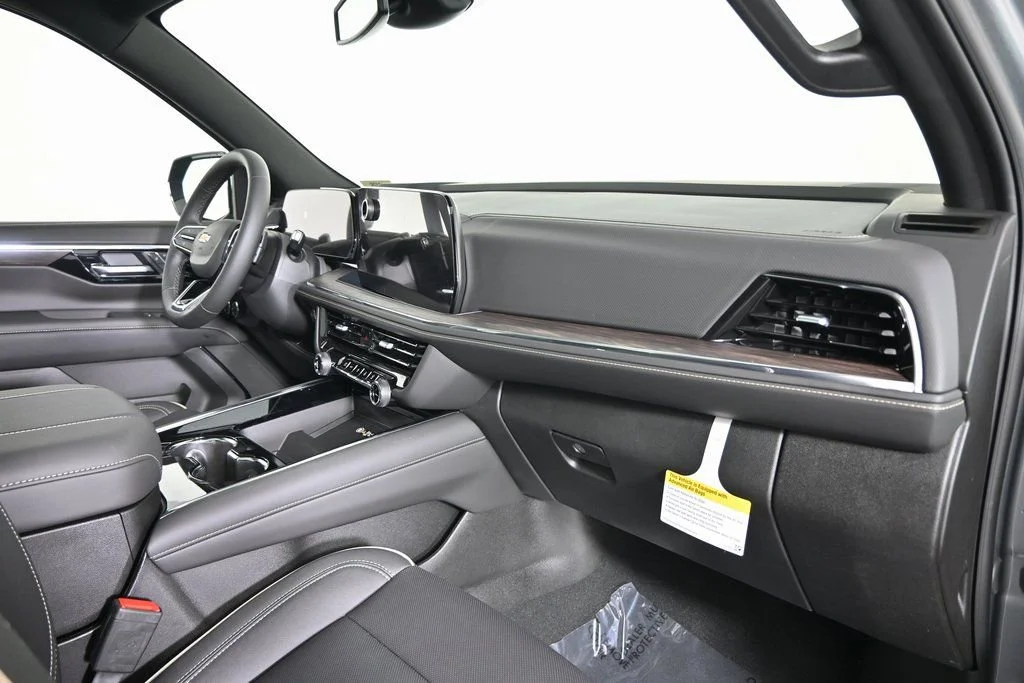 2026 Chevrolet Suburban Premier - Photo 14
