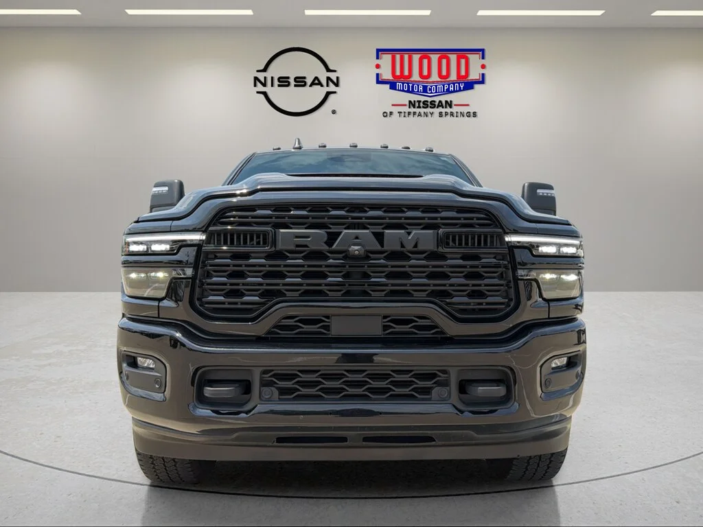 Used 2025 Diamond Black Crystal Pearlcoat Ram Limited image 6