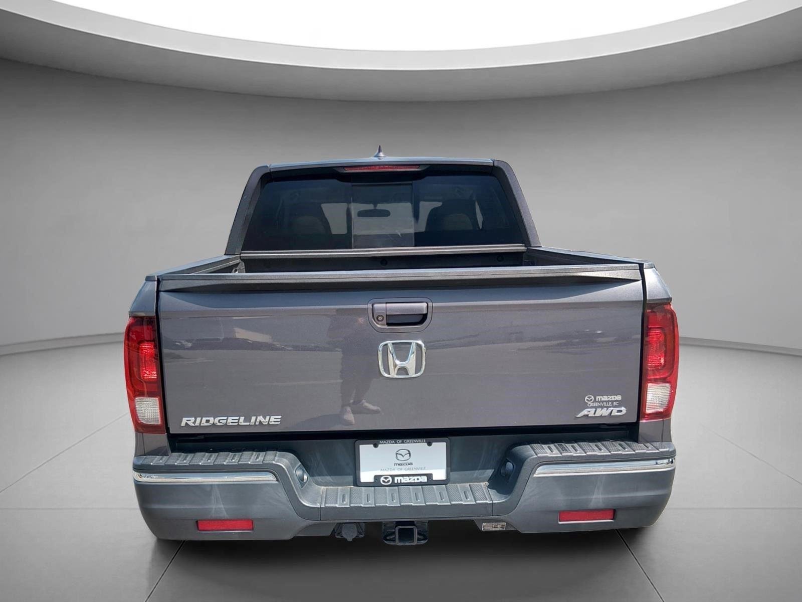 Used 2019 Modern Steel Metallic Honda RTL image 4