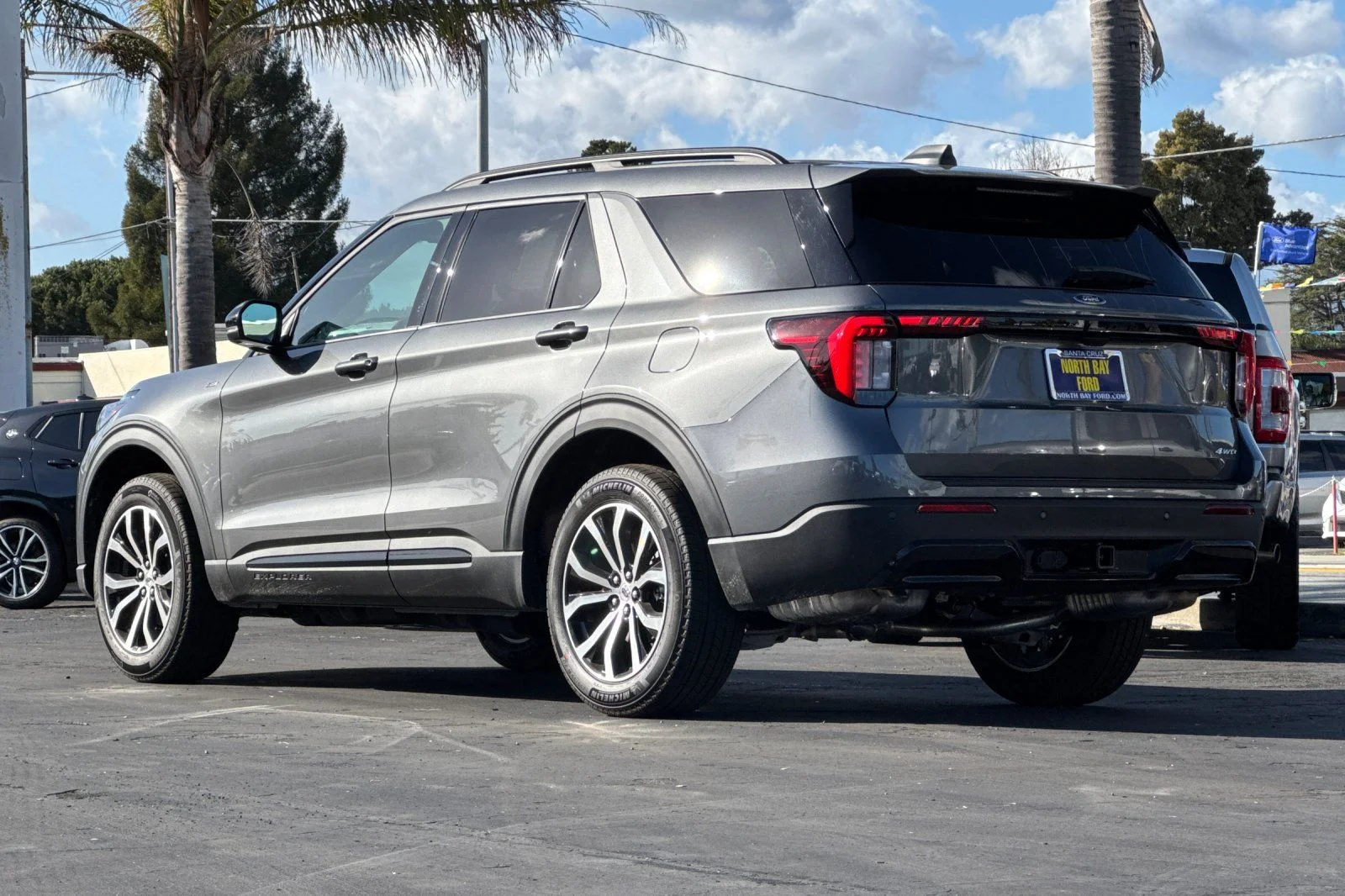 New 2026 Carbonized Gray Metallic Ford ST-Line image 6