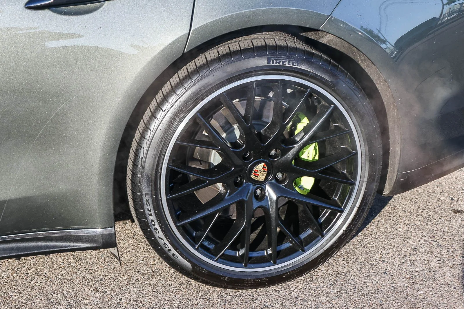 Used 2023 Green Porsche 4S Executive image 10
